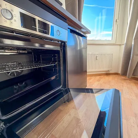 Apartment Stadtwald Living Longstay, Kueche, Waschmaschine, Balkon *
