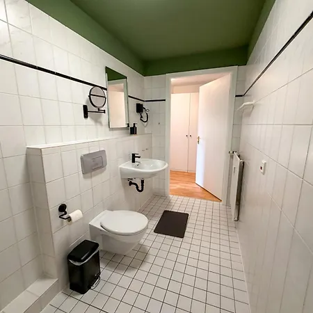 Apartment Stadtwald Living Longstay, Kueche, Waschmaschine, Balkon Essen