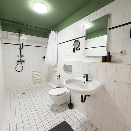 Apartment Stadtwald Living Longstay, Kueche, Waschmaschine, Balkon *