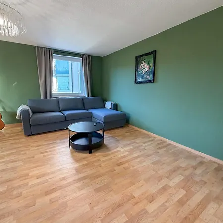 Apartment Stadtwald Living Longstay, Kueche, Waschmaschine, Balkon Essen